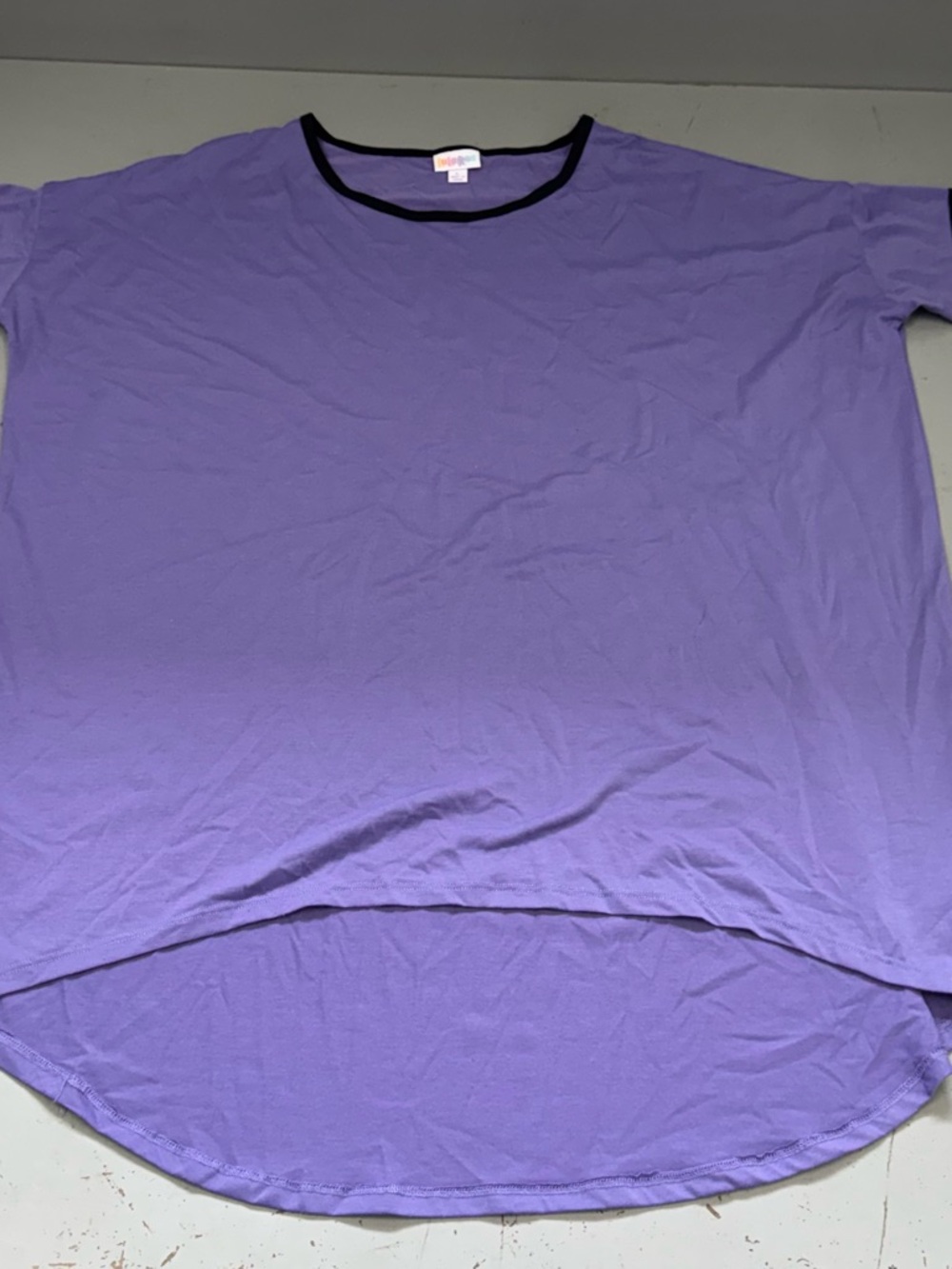 LuLaRoe Lavender Short Sleeve Top with Black Trim